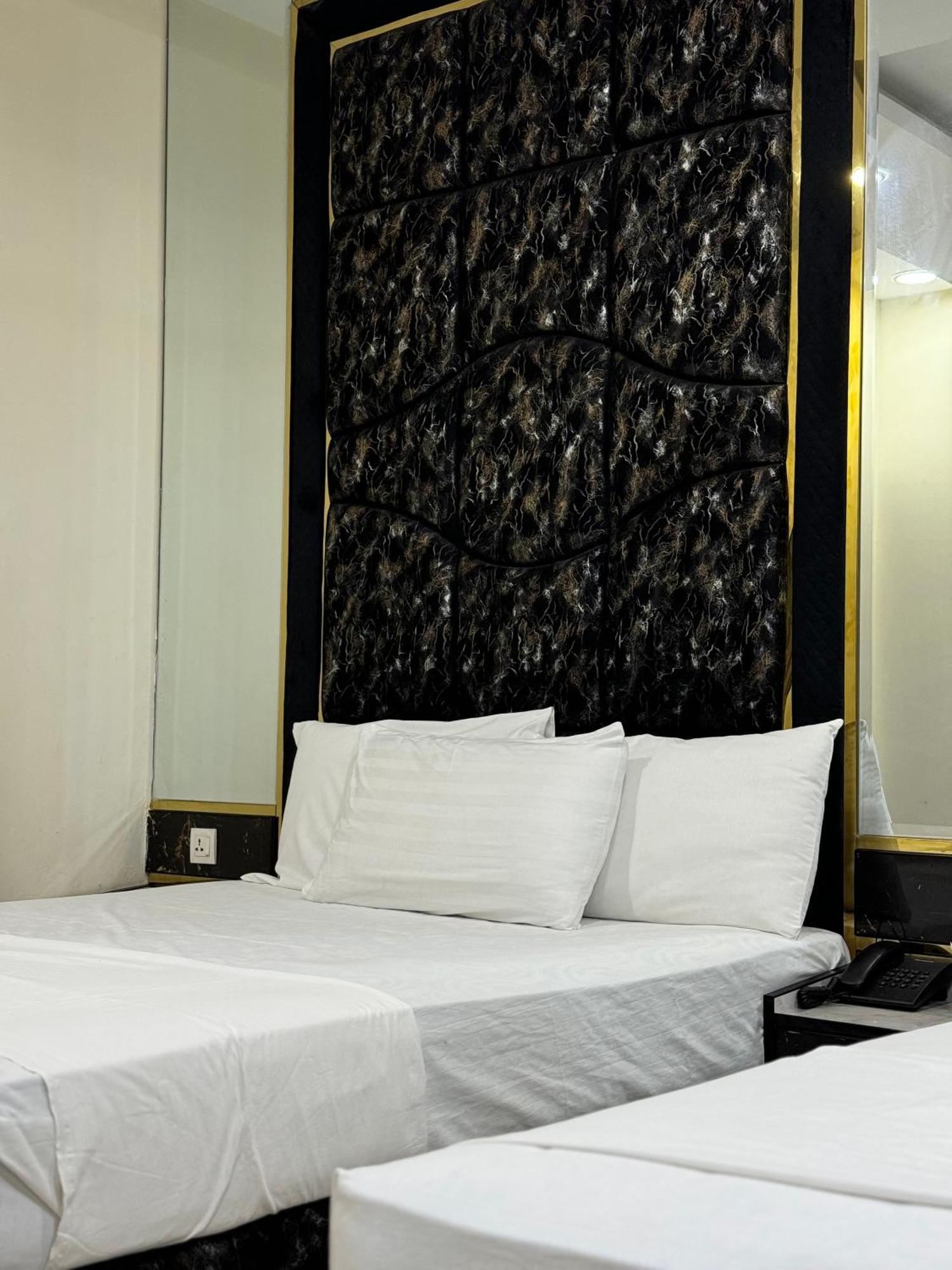 Rose Valet Guest House Iszlámábád Kültér fotó