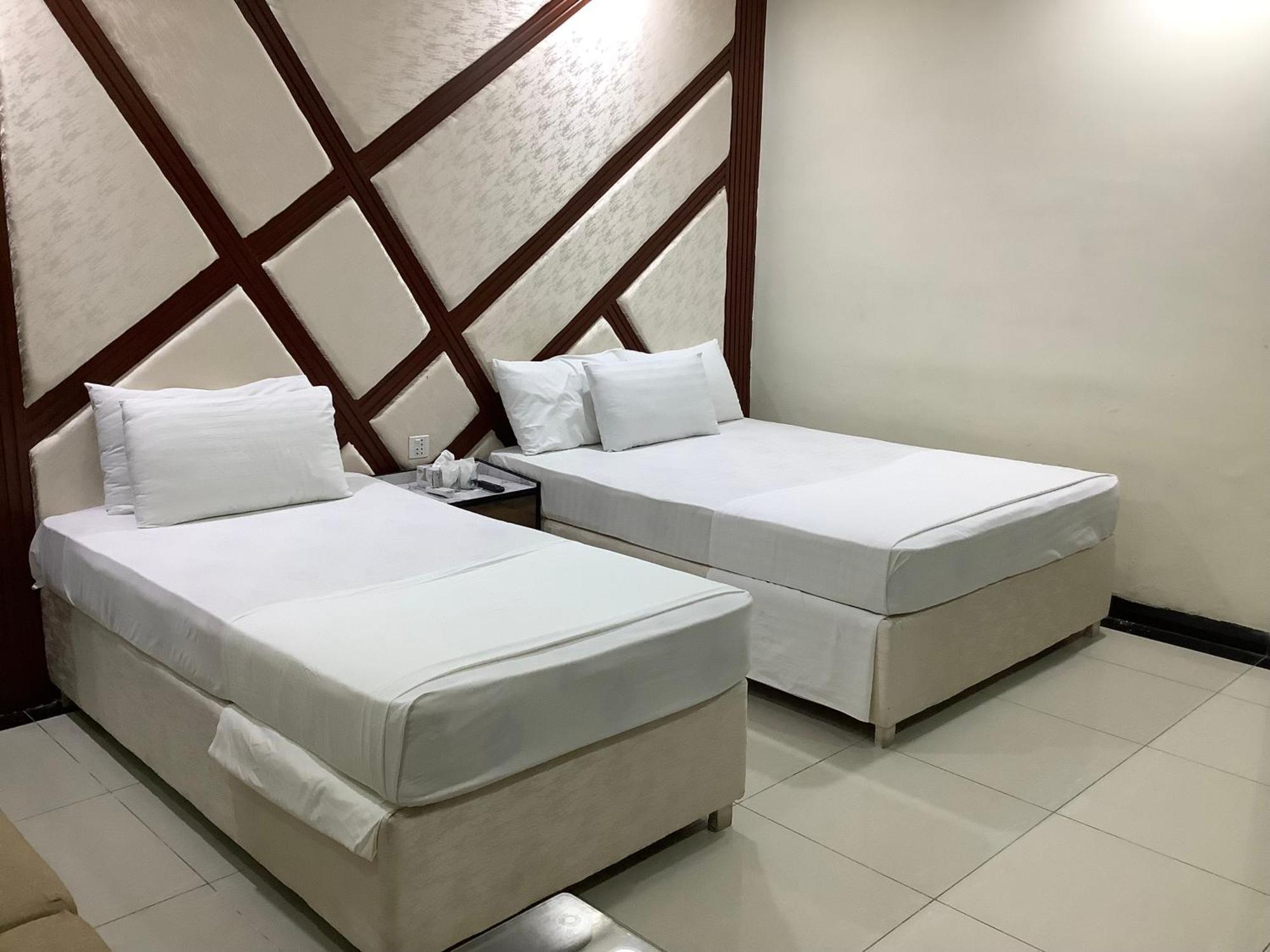 Rose Valet Guest House Iszlámábád Kültér fotó