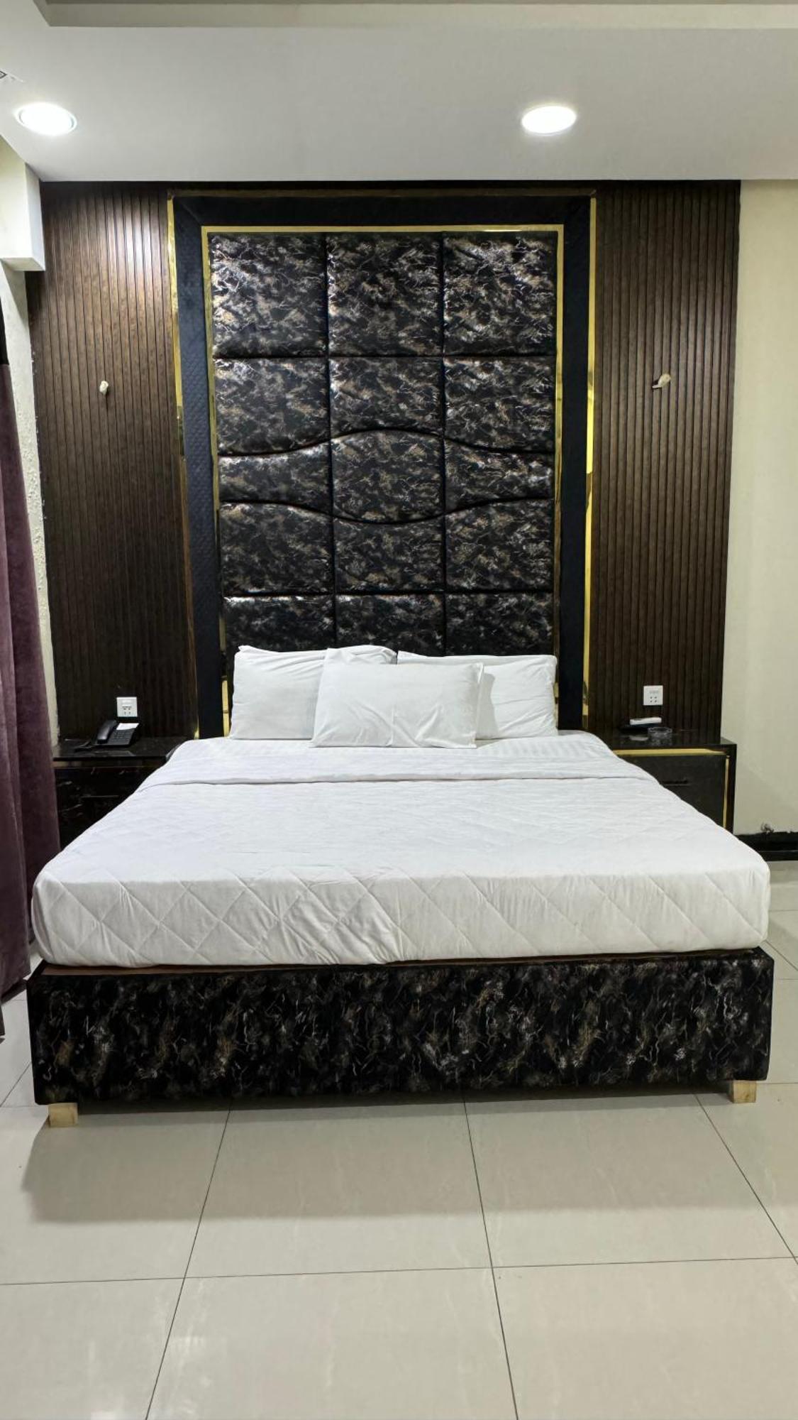 Rose Valet Guest House Iszlámábád Kültér fotó