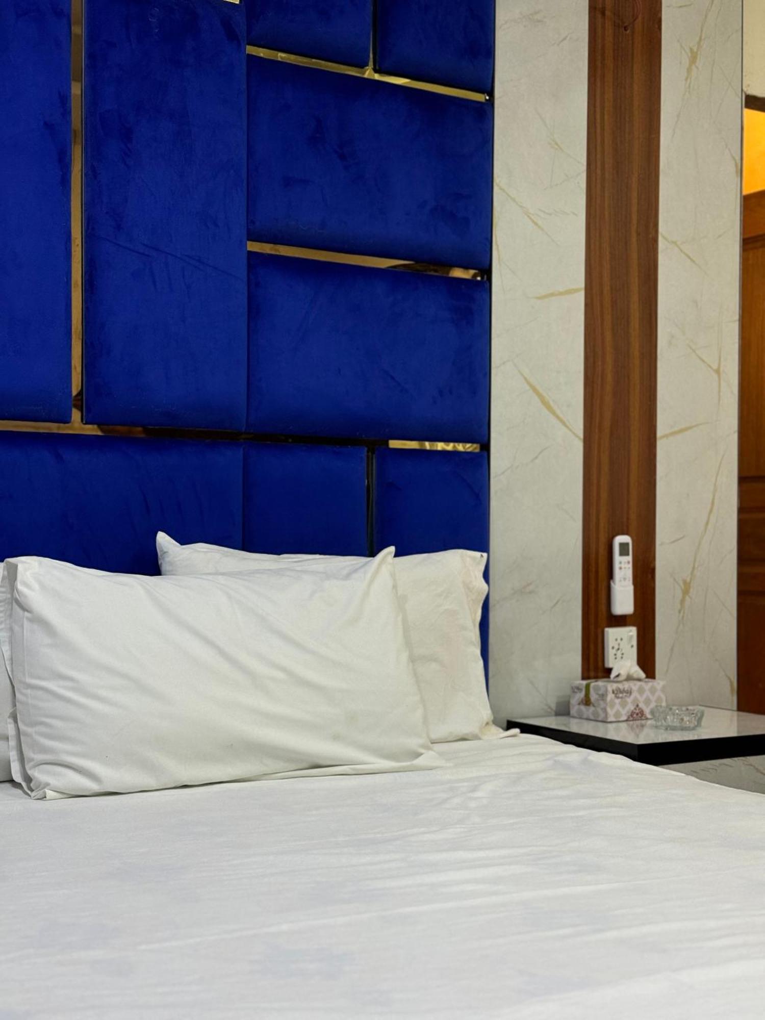 Rose Valet Guest House Iszlámábád Kültér fotó